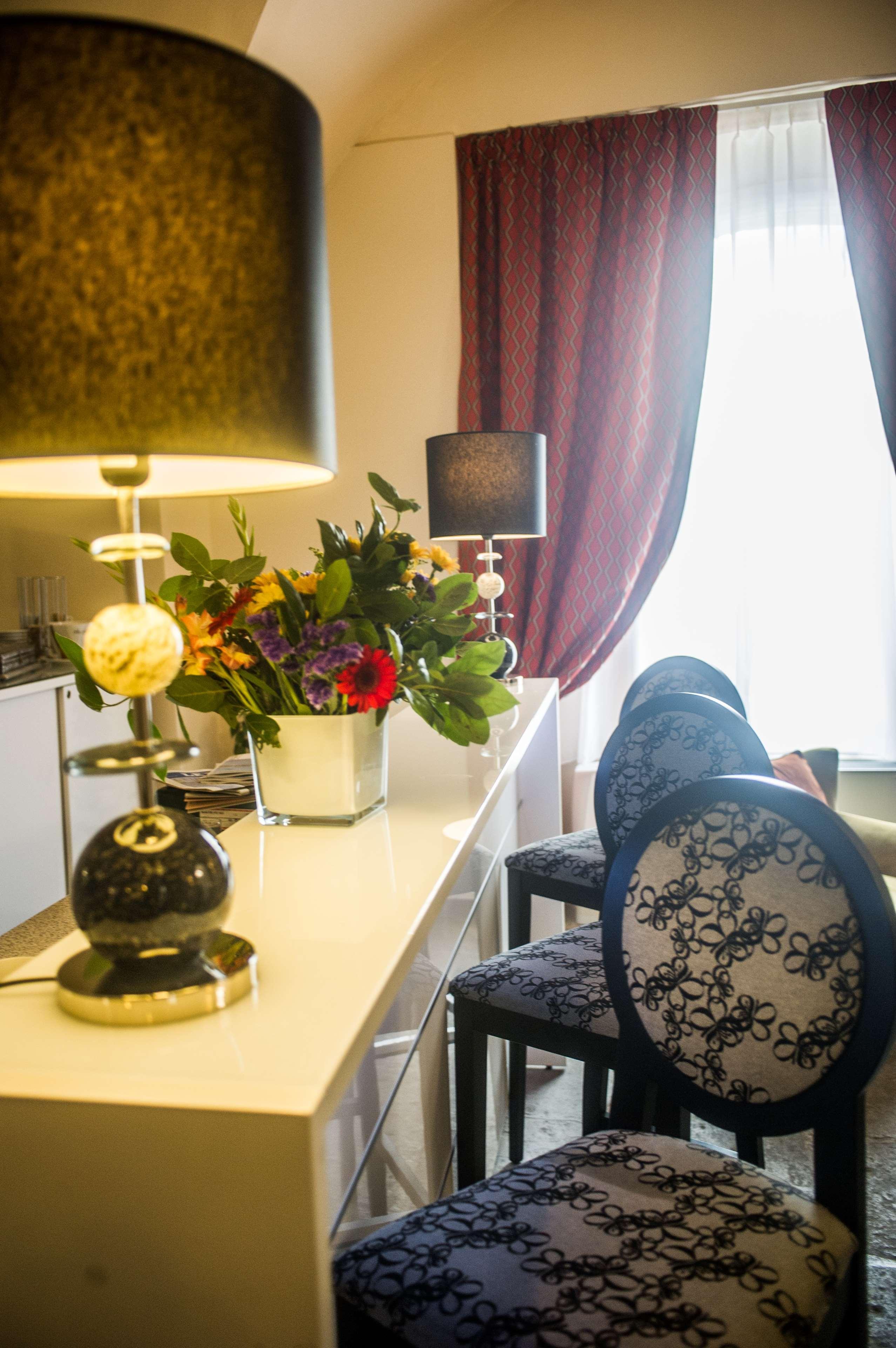 Best Western Marquis De La Baume Nimes Exterior photo