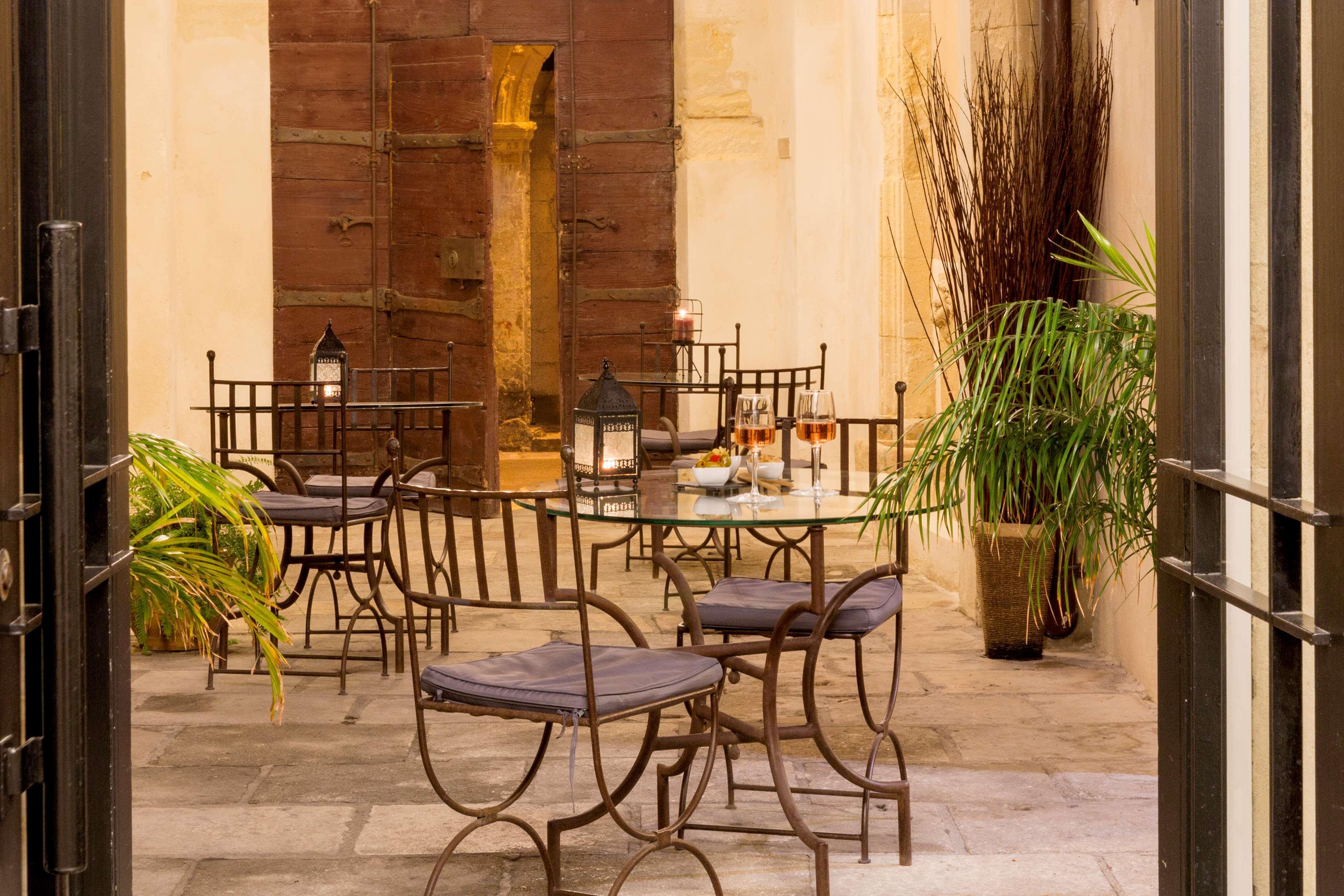 Best Western Marquis De La Baume Nimes Exterior photo